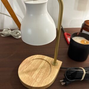 Elegant White and Gold candle Lamp